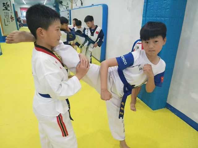 跆拳道少年路朝陽“踢”進武漢體育學院